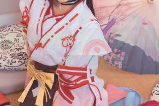 神楽坂真冬体操服写真——定制合身，远离‘走光’的恐惧！