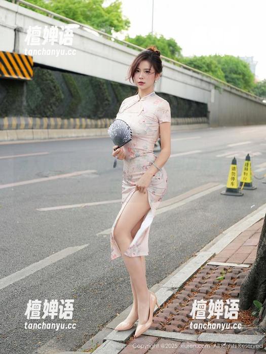 秀人网 - 南乔的泳衣写真，图册里每一寸都是眼福