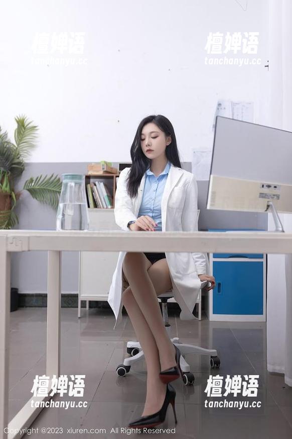 秀人网 - 吊带配周慕汐的套图，下载成功，前方高能，刺激你的视力！