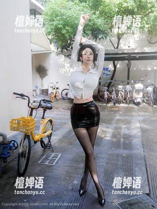 秀人网 - 周慕汐baby那吊带真能挑逗，看看这些美图精选，管个大事。
