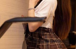秀人网 – 异常‘少女’的夏可馨amii，差点把我的壁纸变成一部少女漫画！