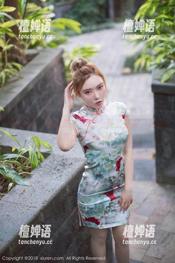 秀人网 - 当安然Maleah遇上空姐，这组写真太有意思了！