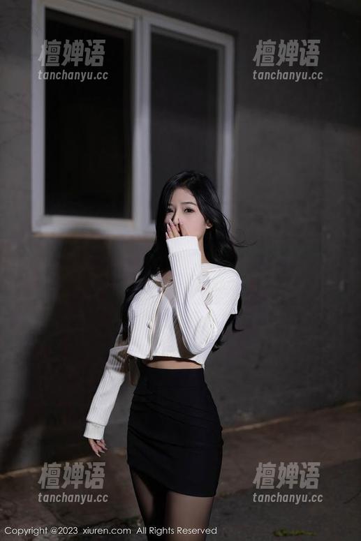 秀人网 - 安然与她的黑丝内衣福利写真，真让人想多看几遍呢。