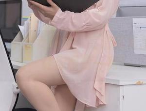 秀人网 – 小魔女奈奈：高清写真里的裤里丝，让你眼前一亮！