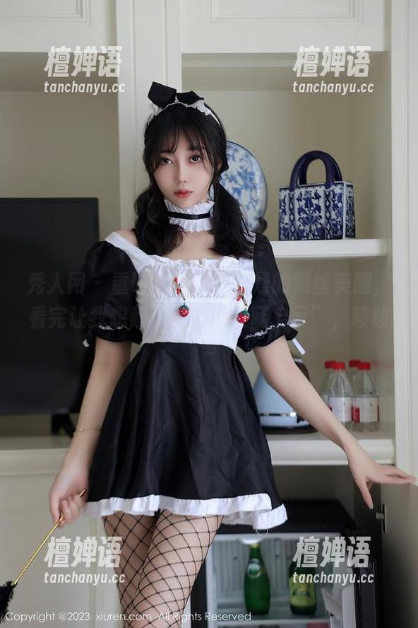 秀人网 - 重磅套图！杨晨晨的黑丝美腿，看完让我想起了许多“美腿启示”，咳咳～