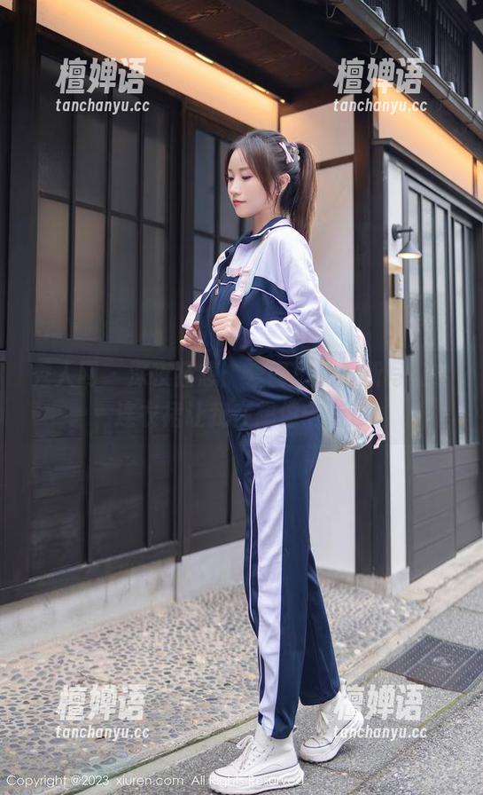 秀人网 - 深夜狂想：爱酱里的最新写真，连衣裙让我在想像中游荡