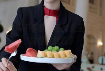 秀人网 – 再不看萌白酱的女王全集，你可能要被耽误了