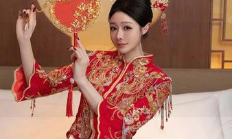 秀人网 – 买一送一：金悦汐的御姐最新作品集，附送无数自信和扑面而来的舒适感！