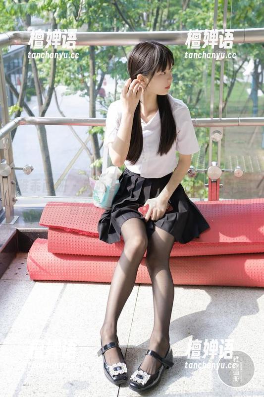 稚乖画册 - 赤西夜夜带来的套装，美图是自信？还是极限挑战？