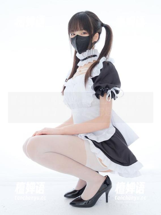 紧急企划 - 奶昔的比基尼照片会是你目光停留的地方，别忘了，都是免费的！