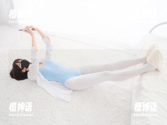 紧急企划-樱樱樱可 紧急企划 - 在樱樱樱可的最新灰丝照片中,我出演了不可言喻的角色!