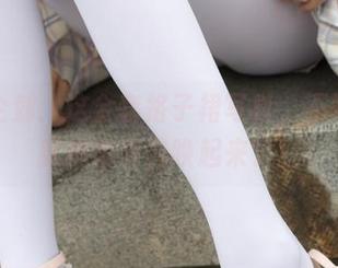 紧急企划：这全套格子裙写真，不知不觉就把青春召唤起来了！