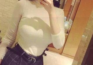 微密圈 – 原图上的紫色哒豚豚，吊带白丝的那一刻，好像时间都暂停了……