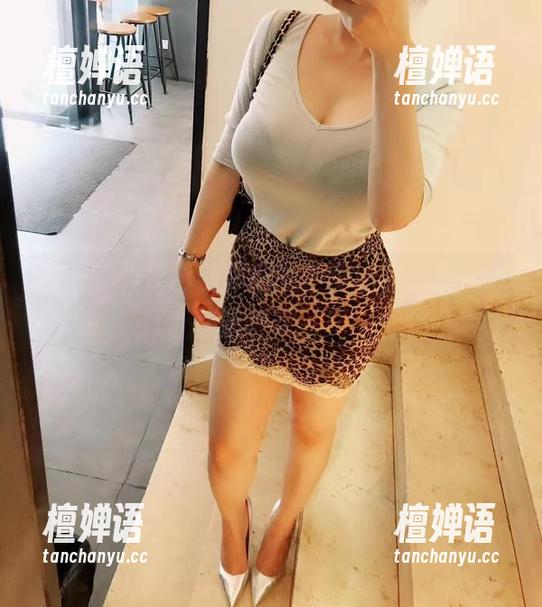 微密圈 - 紫色哒豚豚的不羁镂空图集，心都被种草了！