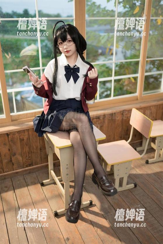 花铃Hana 禁忌的妩媚:花铃Hana与她的定制图集吊带袜修女
