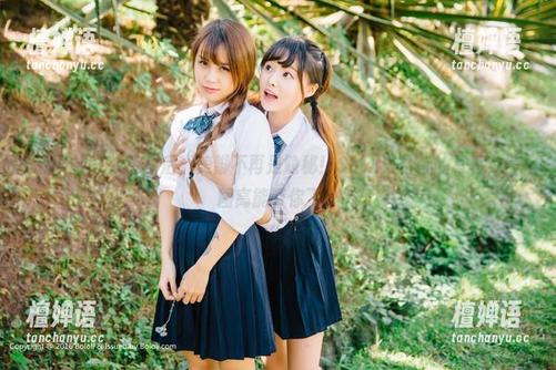 菠萝社 - 从今往后，美脚不再是隐秘！Suki朱忆音的写真，美图高能带你飞！