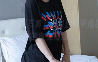 袜啵啵 – 最新写真，小甜豆用平底鞋挑战你的审美底线。