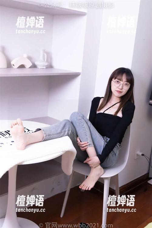 袜啵啵-苏苏 袜啵啵 - 啧,这泳池里的苏苏,图包才是真正的深水炸弹。