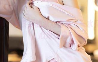 语画界 – 杨紫嫣的泳池合集——水花四溅，心海泛舟