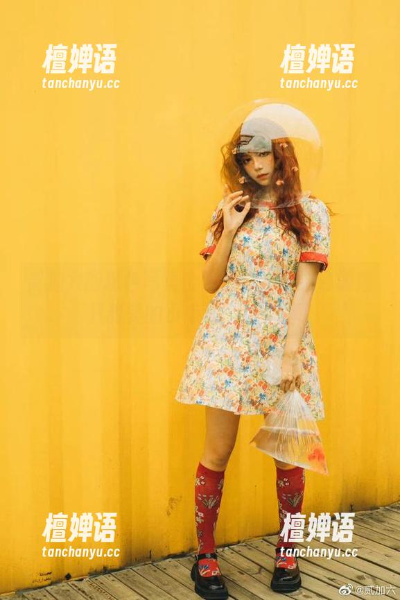 贰加六的粉色写真合集，总觉得这色调像只甜美的小毛球...太可爱了