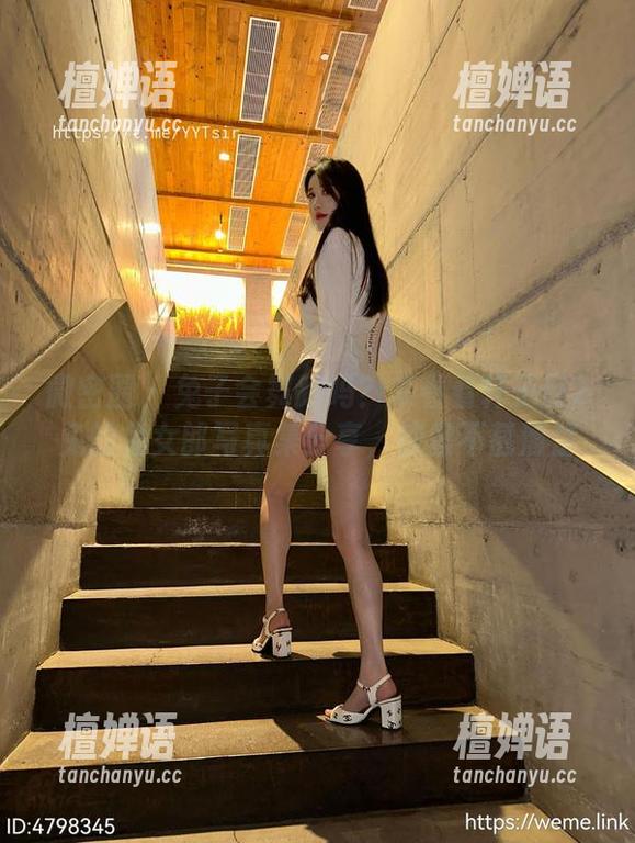 轩子巨2兔 微密圈 - 兔子会舞蹈吗?来看看轩子巨2兔的兔女郎写真集分享,答案不甚清楚