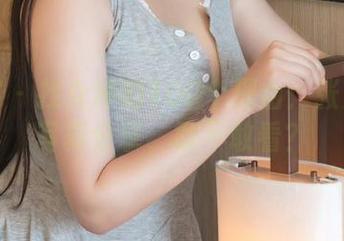 青豆客 – 找女神的100个理由：张美荧的写真分享，敢不敢看？