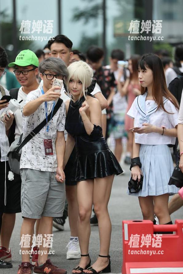 魔镜街拍-曼曼 魔镜街拍 - 曼曼图包里的肉丝:莫名其妙,却又让人不断回味。