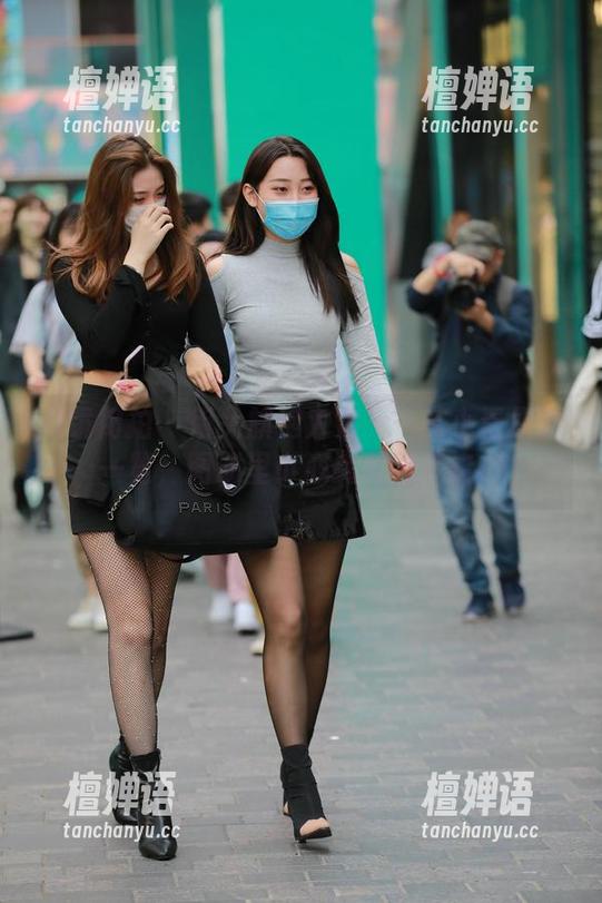 魔镜街拍 - 街头旗袍大赏——艾小青原图一览，图册里小心翼翼猫步走！