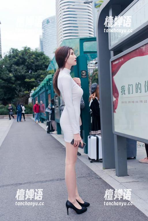 魔镜街拍：红色高跟肉丝OL合集，壁纸让你心随欲动