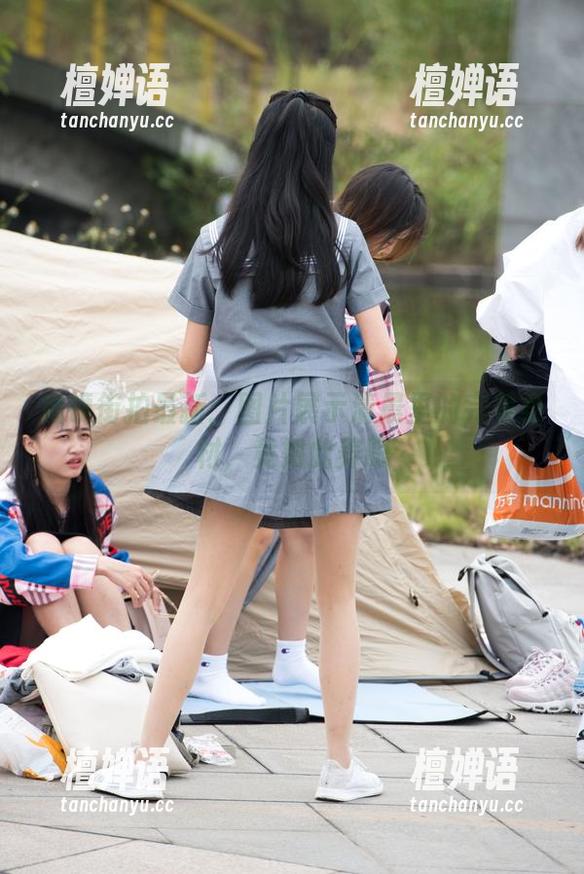 魔镜街拍最新：图片展示清晨里的完美身材，竟如此养眼